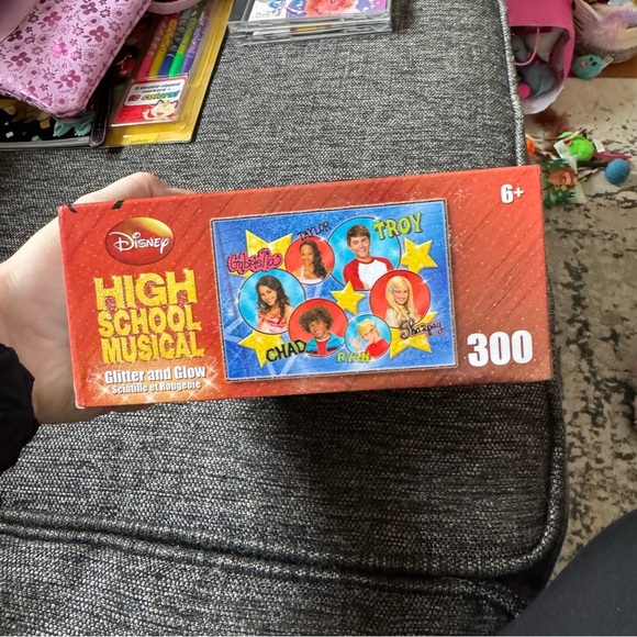 Brand New Disney High School Musical Puzzle - Red 2007 - Picture 2 of 4
